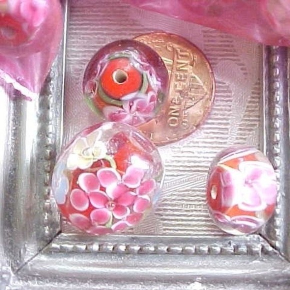 3 Bead Set Handmade Glass Lampwork Beads Necklace Large Focal Red Flower Garden - Picture 3 of 3